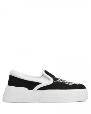 Black / White Naked Wolfe Killer Men's Sneakers | RIYADH 169NBUCHR