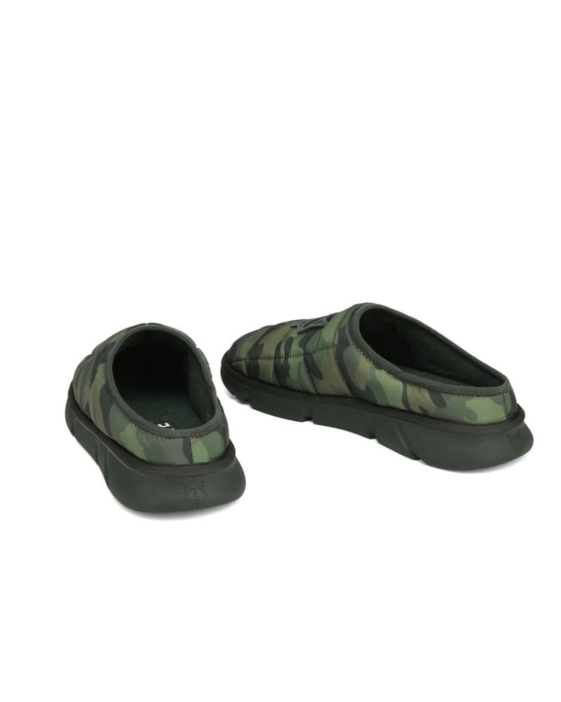 Camo Naked Wolfe Montana Men's Slippers | RIYADH 127HECGYD